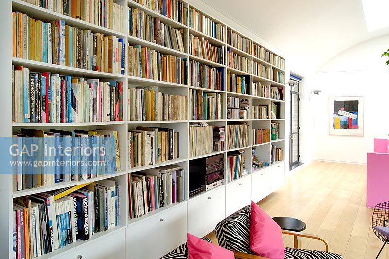 Full length bookcases in modern living room 
