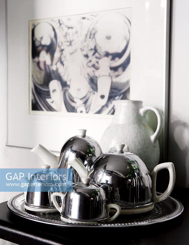 Display of teapots 
