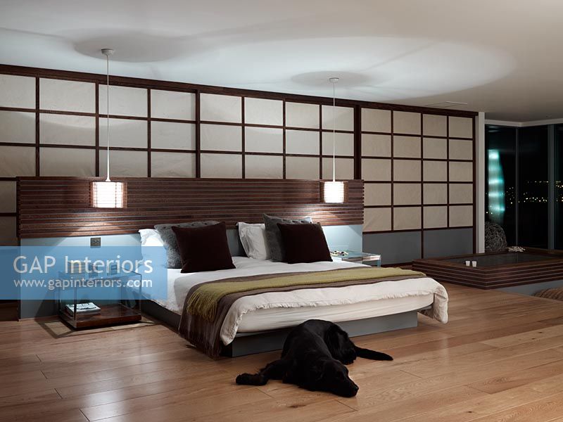 Modern bedroom with Japanese style screen wall