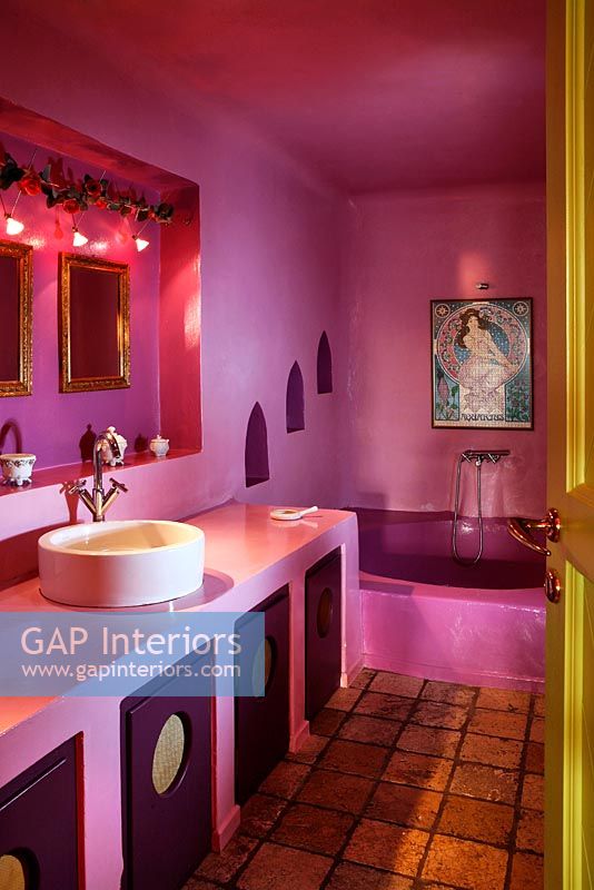 Pink bathroom 