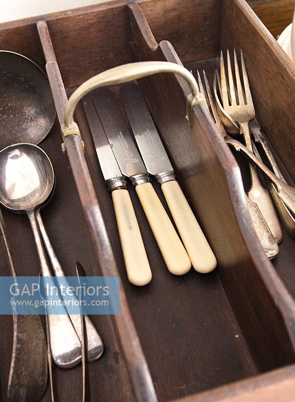 Classic cutlery drawer 