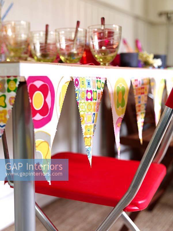 Party table detail