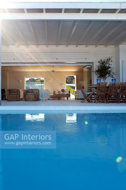 Greek villa with luxury swimming pool