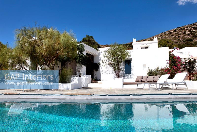 Greek villa with swimming pool 