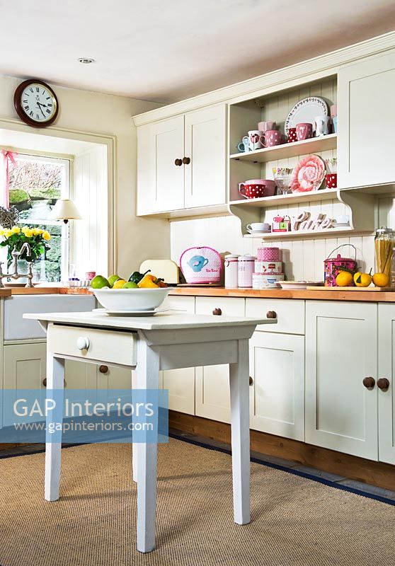 Country kitchen furniture