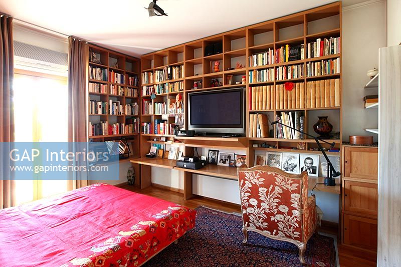 Study space in modern bedroom