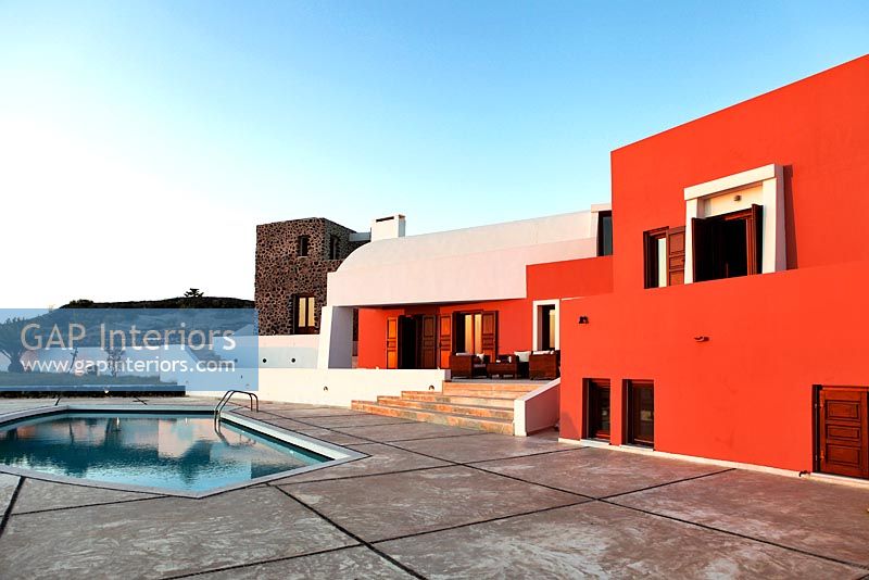 Modern luxury villa and pool