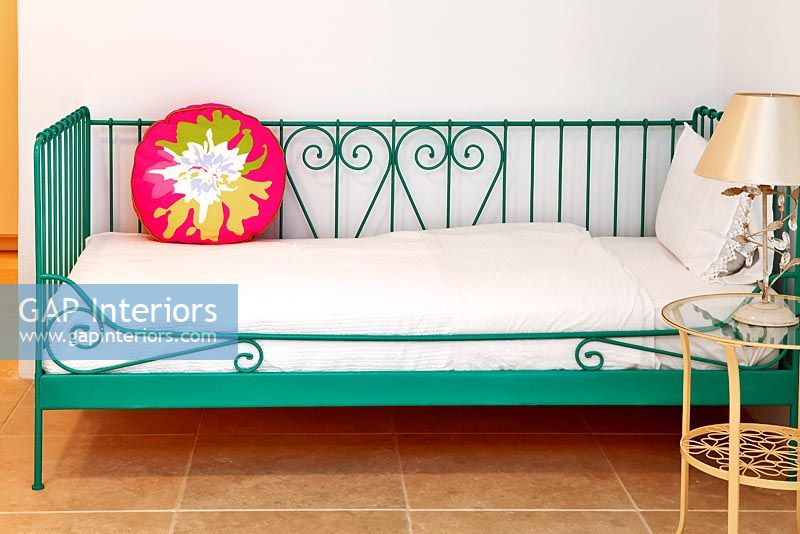 Green day bed