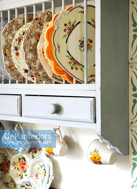 Plate rack with vintage plates