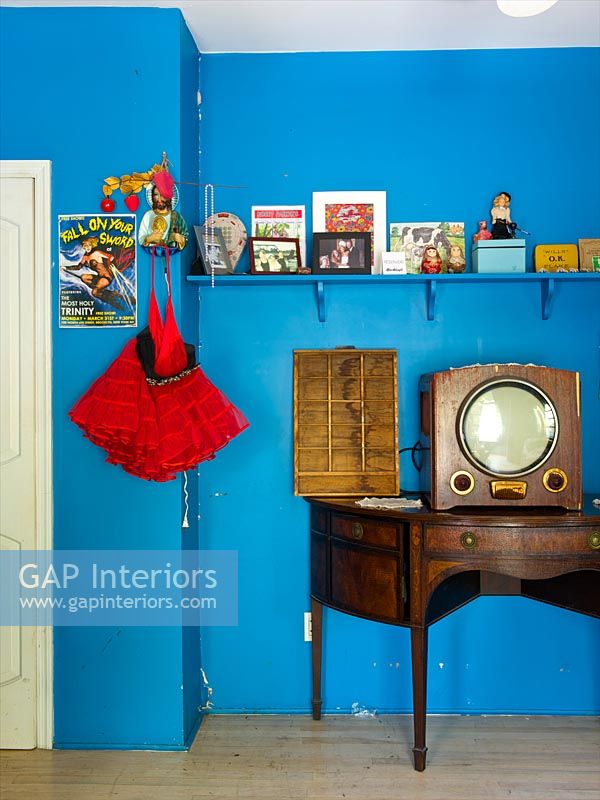 Vintage furniture in childs room