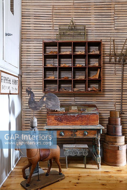 Vintage accessories and furniture