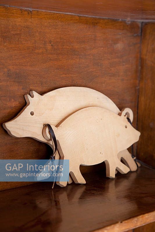 Wooden pig ornaments