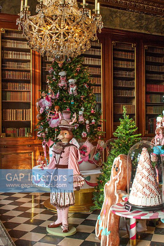Christmas decorations in the kings antichamber, Vaux le Vicomte