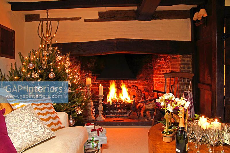 Country living room decorated for christmas