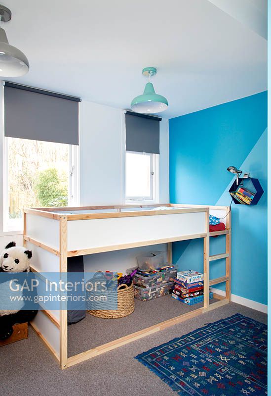 Bunkbeds in childs bedroom