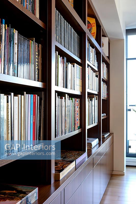 Wooden bookcase 