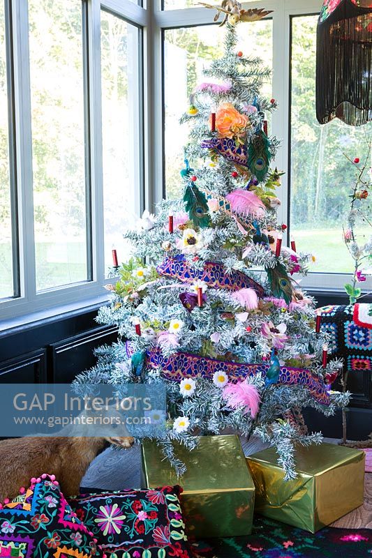 Christmas tree with fox and presents