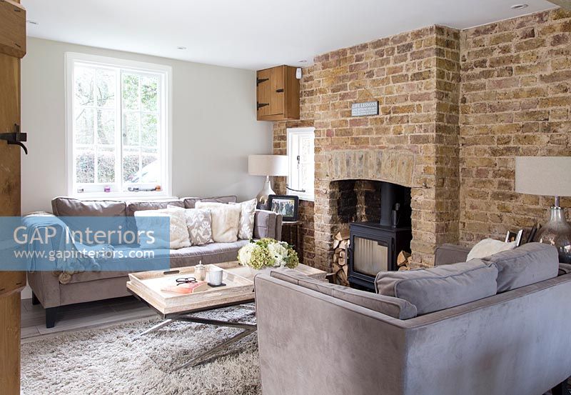 Hertfordshire cottage with contemporary interior