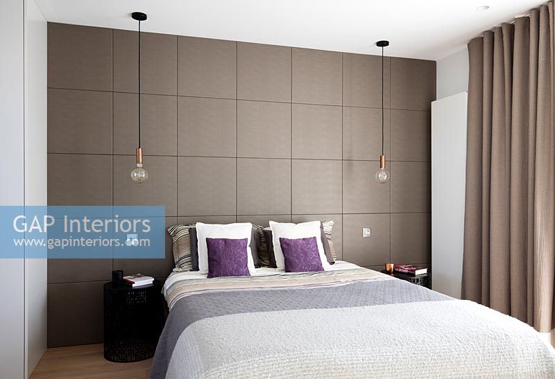 Modern bedroom with feature wall 