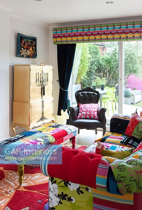 Colourful eclectic living room 