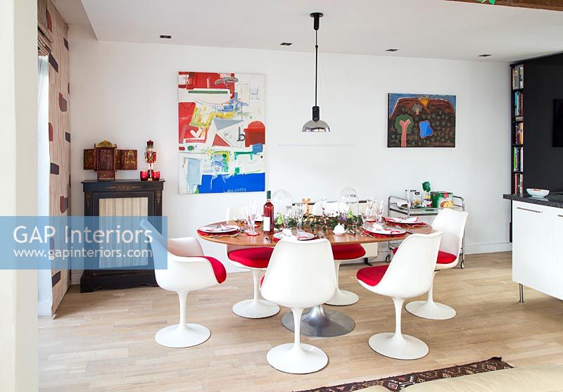 Modern dining room with vintage furniture at Christmas