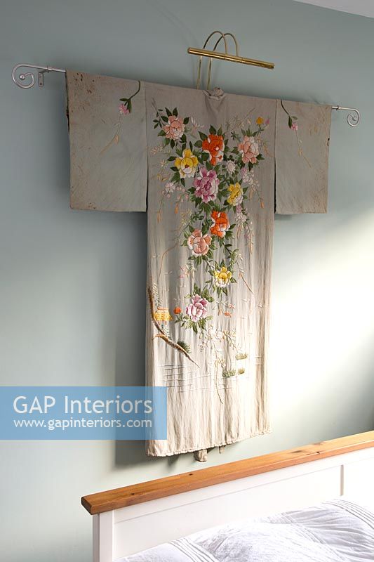 Classic floral fabric hanging 