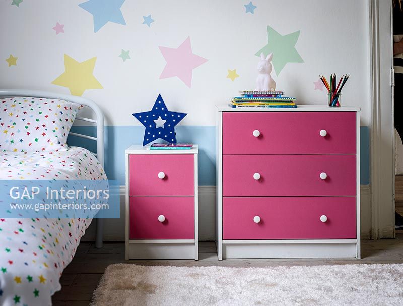 Modern pink chest of drawers 