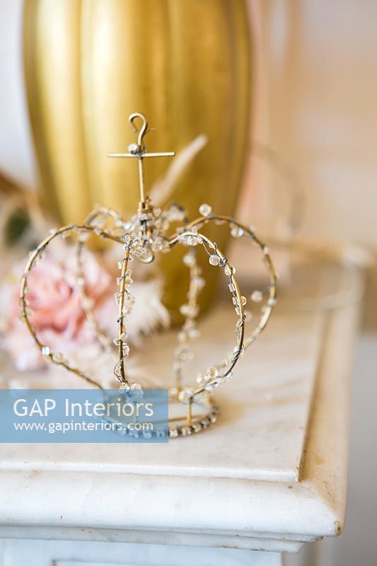 Miniature wire and bejeweled crown 