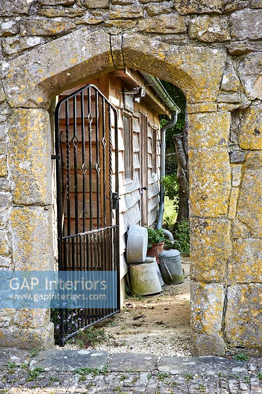 Country garden gateway 