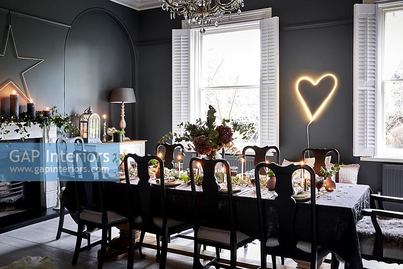 Modern dining room decorated for Christmas 