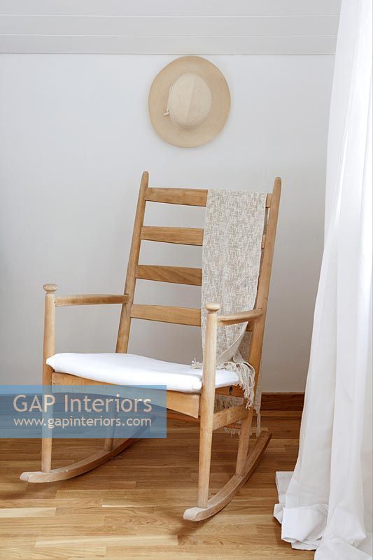 Wooden rocking chair 