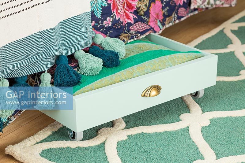 Drawer on wheels for under bed storage 