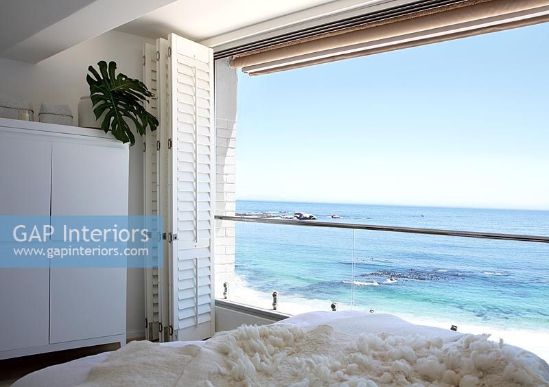 Modern sliding doors with sea view 