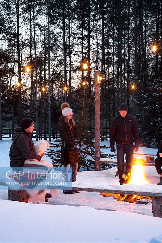 Collingwood Outdoor Holiday Entertaining feature portrait