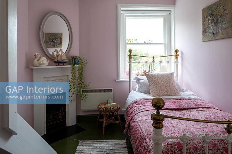 County pink bedroom 