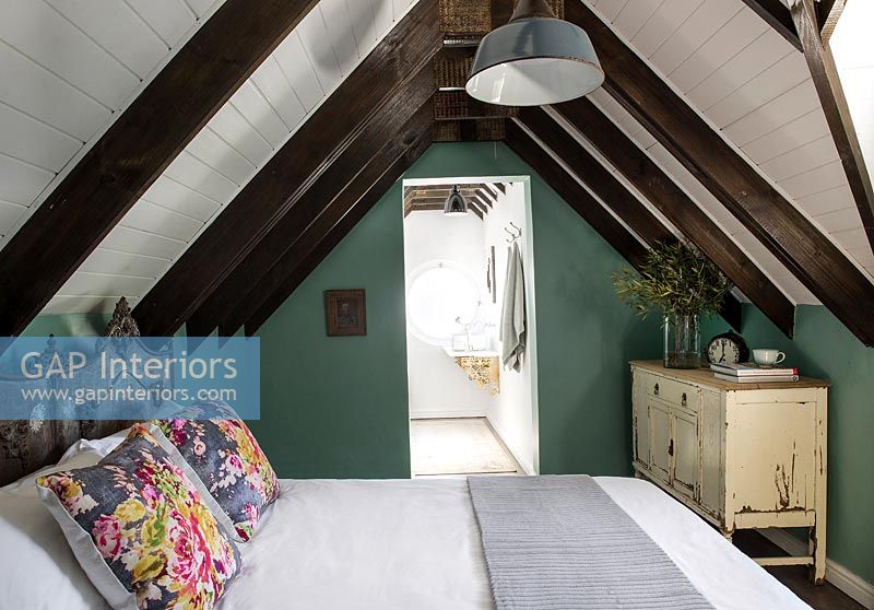 Country attic bedroom 