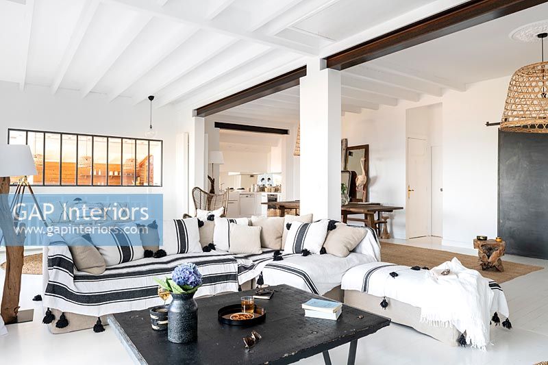 Modern white and black living room 