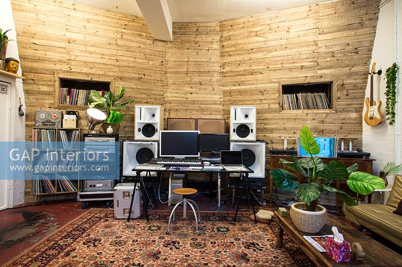 Music room - recording studio 