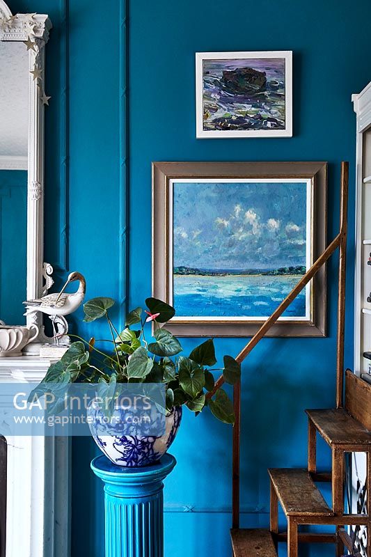 Classic blue living room detail 