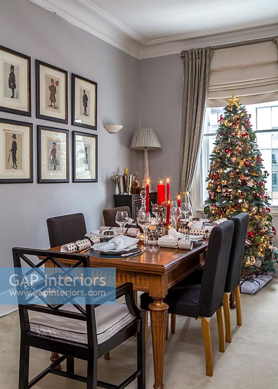 Classic dining room decorated for Christmas