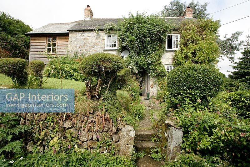 Cornish cottage and garden