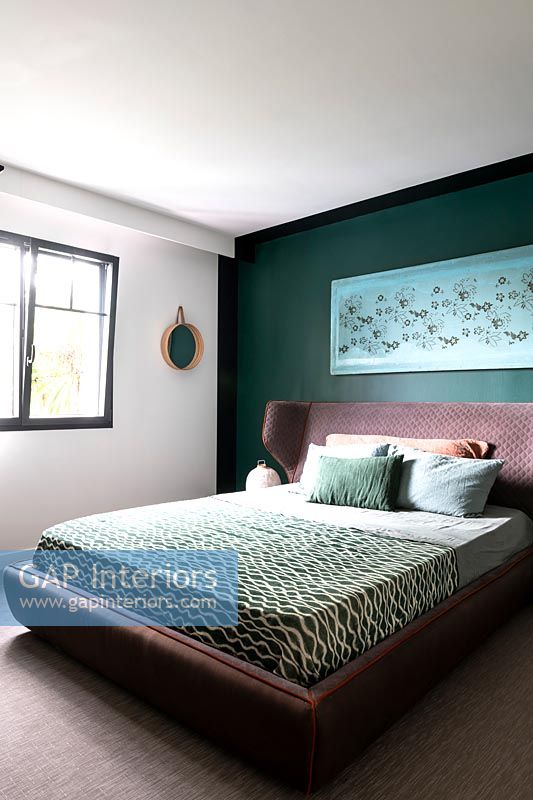 Green contemporary bedroom 
