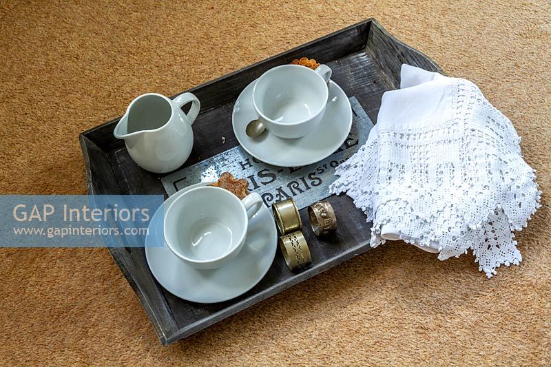 Tea tray 