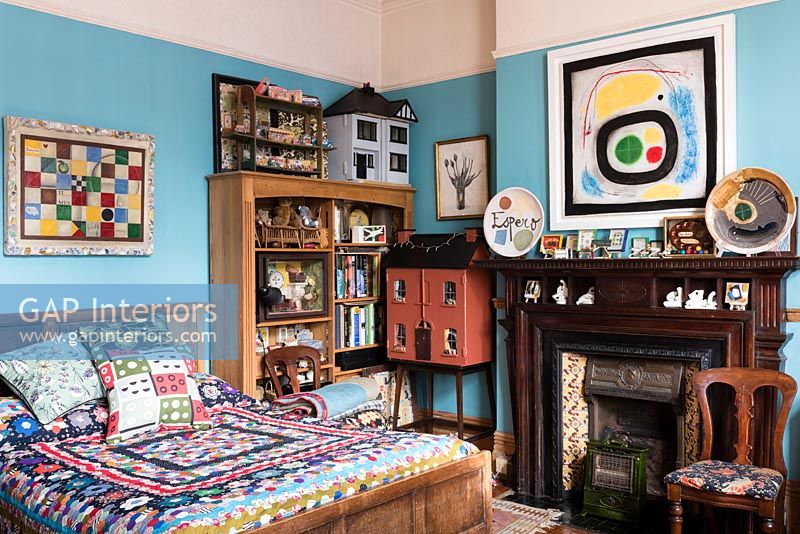 Colourful eclectic country bedroom 