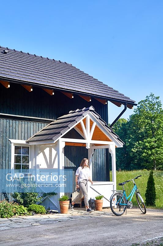Blue Cottage on the Lavender Farm - feature portrait 
