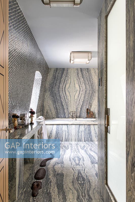 Unusual grey marbled modern bathroom 