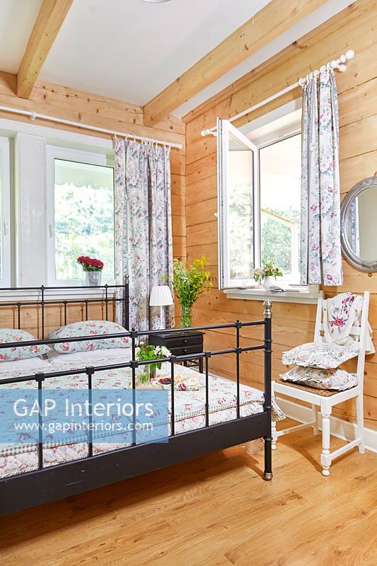 Country bedroom 