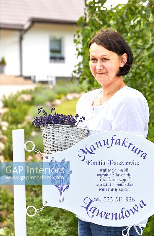Emilias Lavender Farm feature portrait 