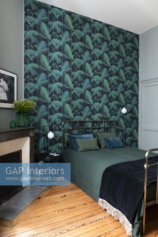 Colourful wallpaper in modern bedroom 