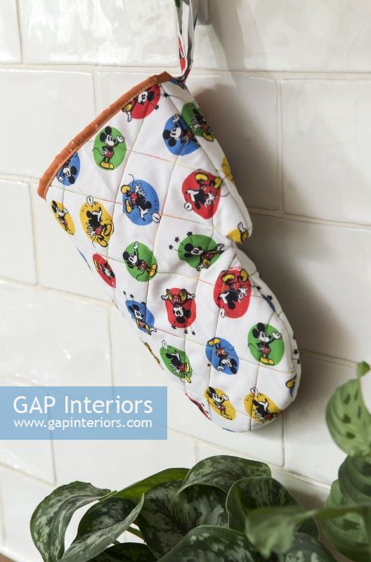 Colourful Micky Mouse oven glove 